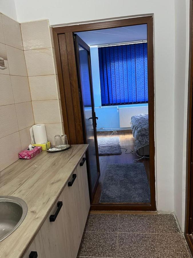 Appartamento Mehtup Srl Piteşti Esterno foto